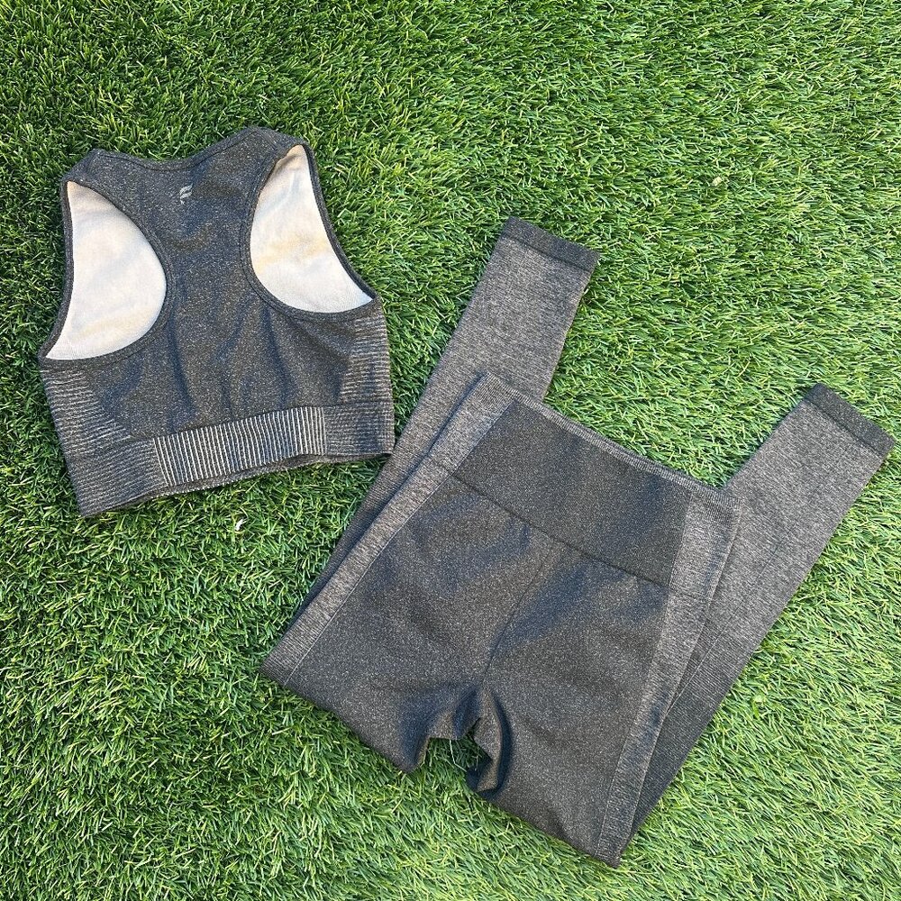 Fabletics Active Set Seamless Sports Bra/Leggings - S - Picture 4 of 4